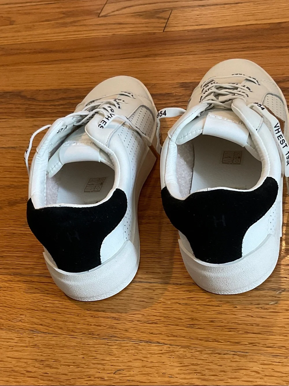 Vintage Havana White Sneakers with Gold Star